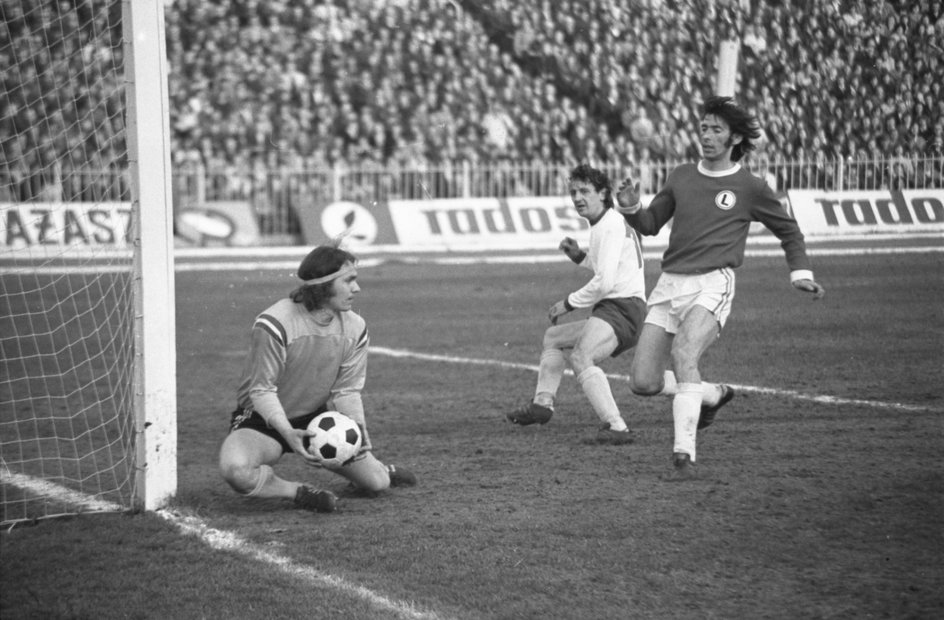 1974 r. Legia Warszawa - Zagłębie Sosnowiec, na zdjęciu Kazimierz Deyna