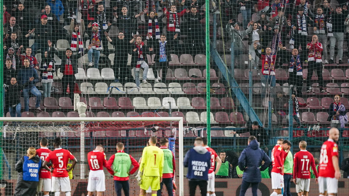 Kibice na stadionie Wisły Kraków