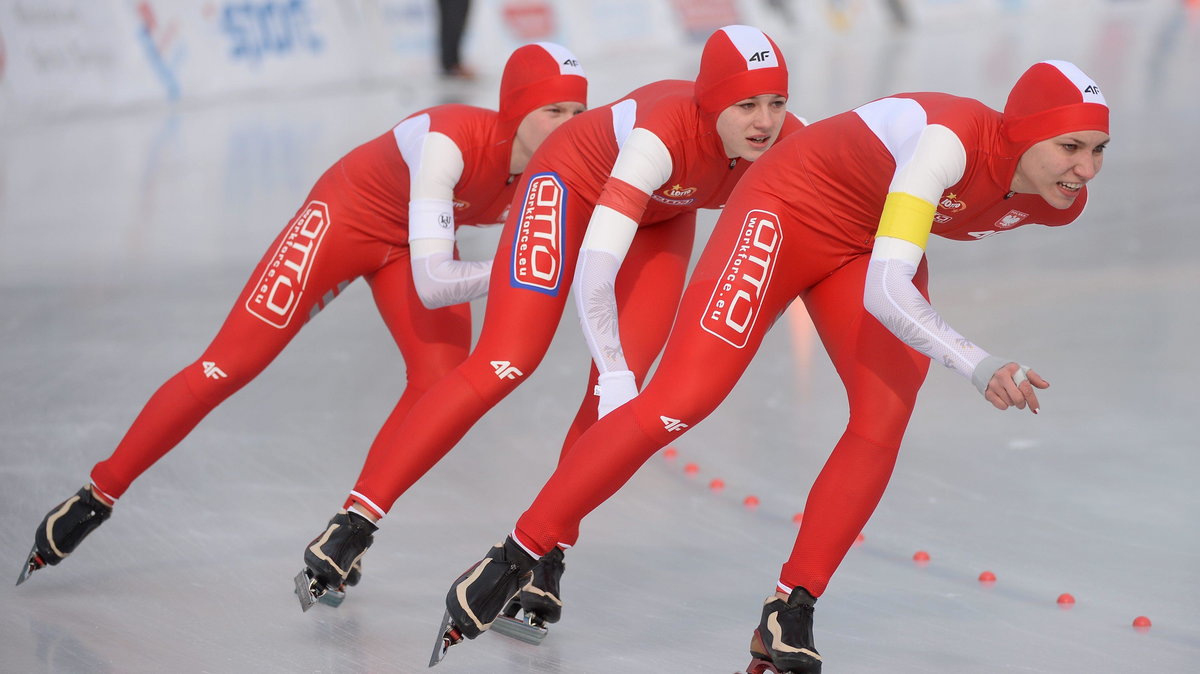 Karolina Bosiek, Karolina Gąsecka, Aleksandra Kapruziak