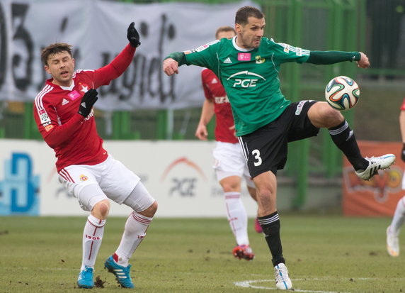 PIŁKA NOŻNA LIGA POLSKA PGE GKS BEŁCHATÓW WISŁA KRAKÓW (Grzegorz Baran Rafał Boguski)