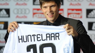 FBL-SPAIN-REAL-MADRID-HUNTELAAR