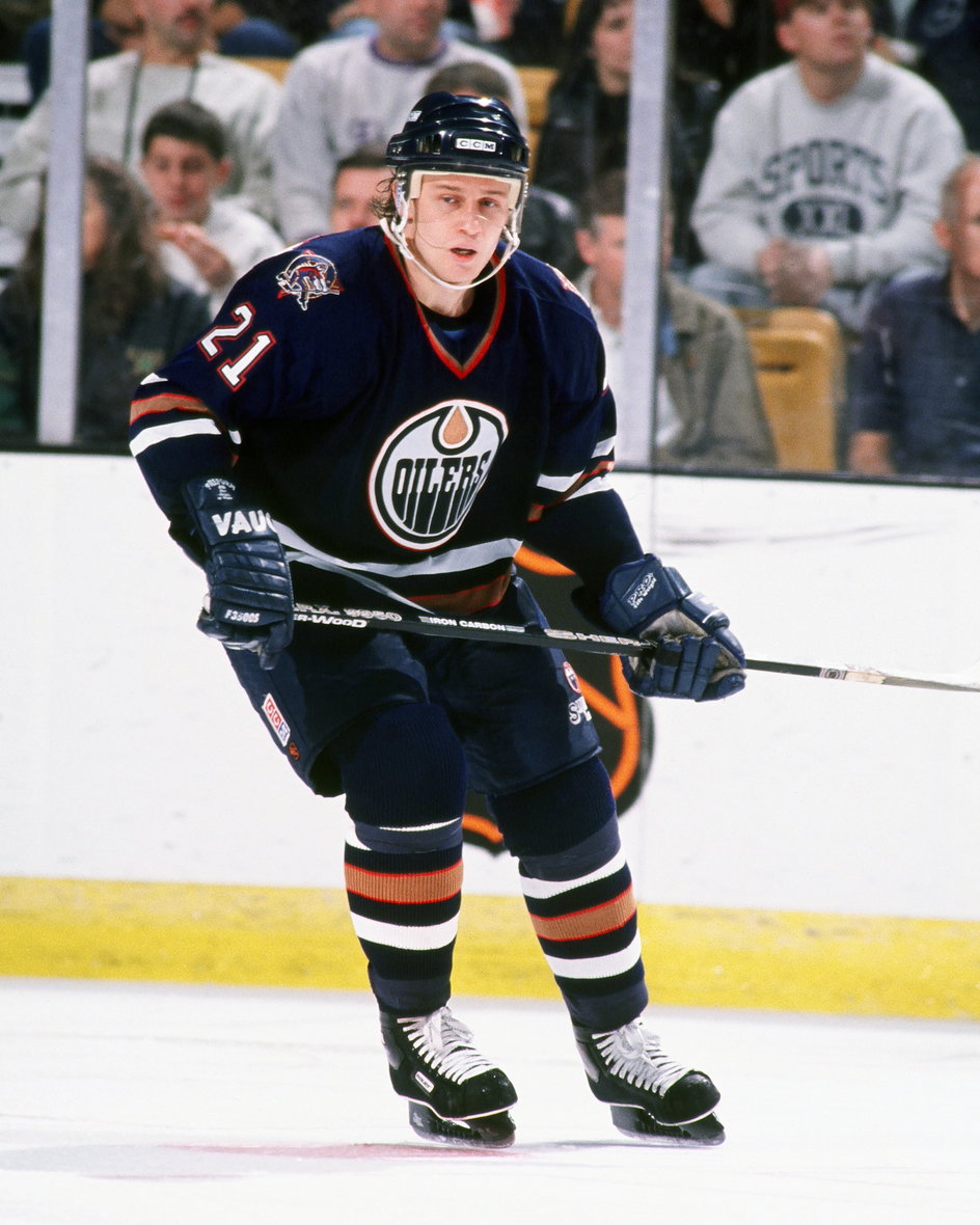 Mariusz Czerkawski w barwach Edmonton Oilers w 1996 r.