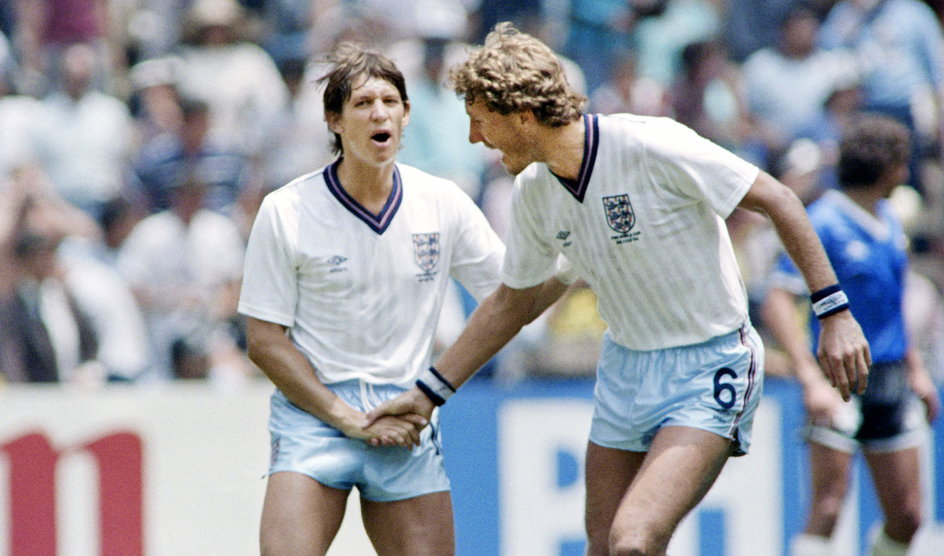 Gary Lineker i Terry Butcher (z prawej).