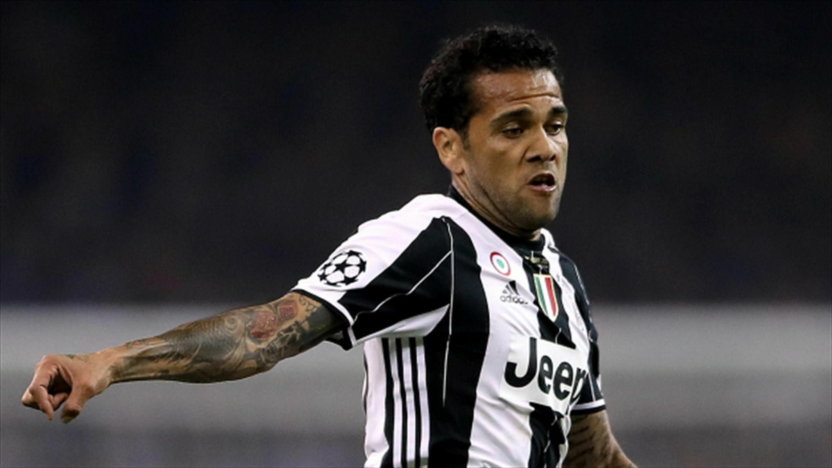 Dani Alves prosi o transfer. Juve potwierdza