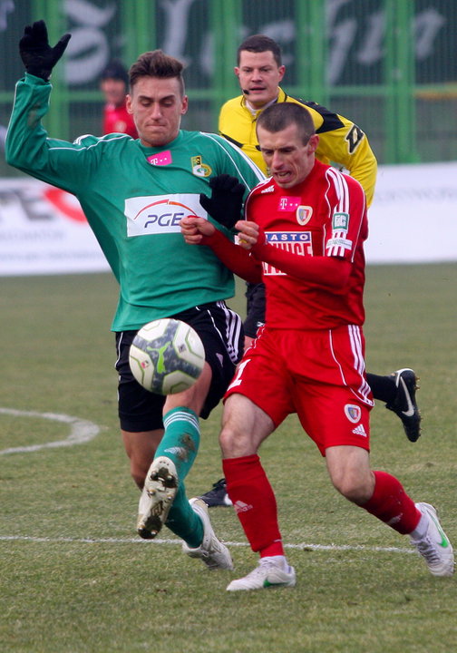 PIŁKA NOŻNA LIGA POLSKA PGE GKS BEŁCHATÓW PIAST GLIWICE