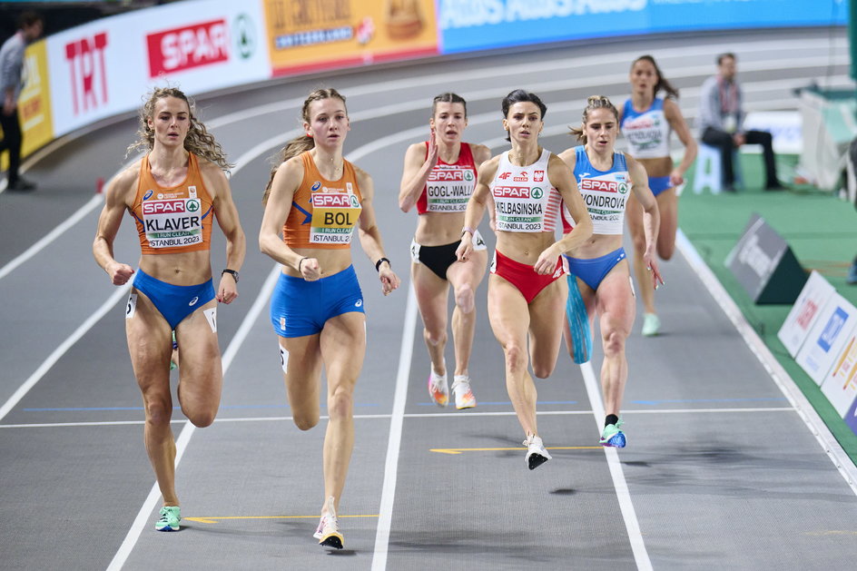 Lieke Klaver, Femke Bol i Anna Kiełbasińska w finale HME 2023 w Stambule