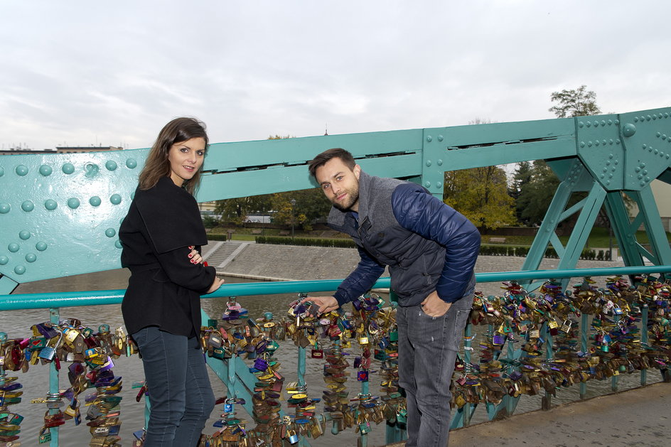 W takich okolicznościach Kamil Biliński i autorka tekstu Izabela Koprowiak spotkali się cztery lata temu. Tym razem rozmowę twarzą w twarz i wspólne zdjęcie pokrzyżowała pandemia.