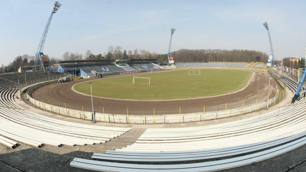 Stadion Unii Tarnów przejdzie wkrótce gruntowną modernizację.