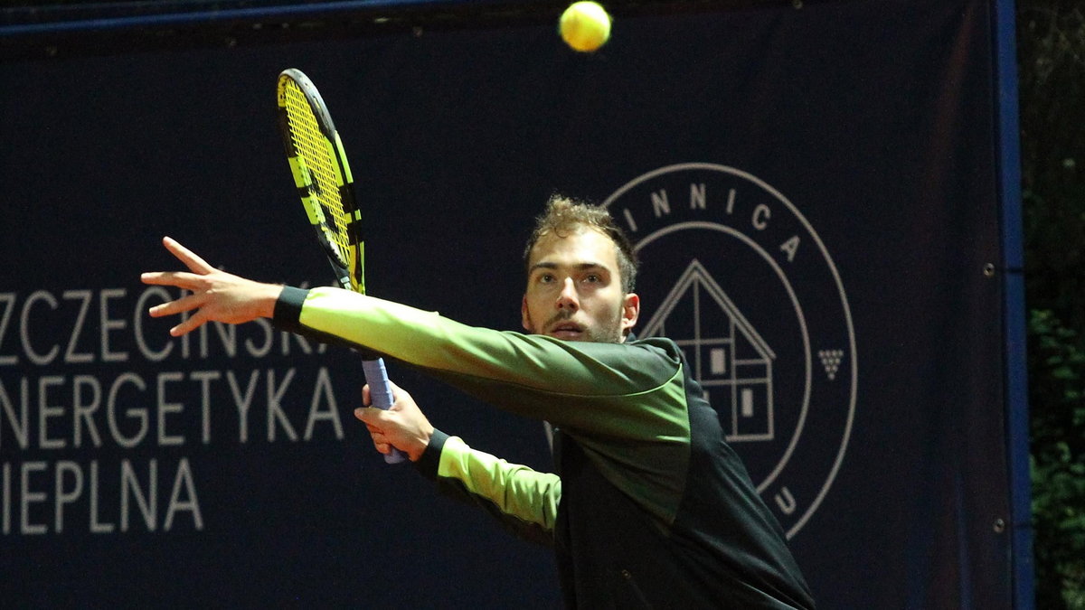 Doświadczenie górą. Janowicz lepszy od 17-latka