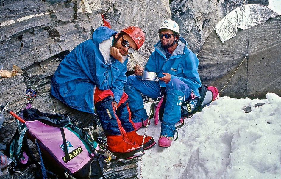 Jerzy Kukuczka podczas wyprawy na Lhotse. Na zdjęciu z Ryszardem Pawłowskim, z którym atakował szczyt.