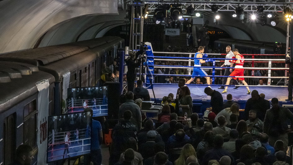 Turniej bokserski w metrze w Charkowie, 13 maja 2023 r.