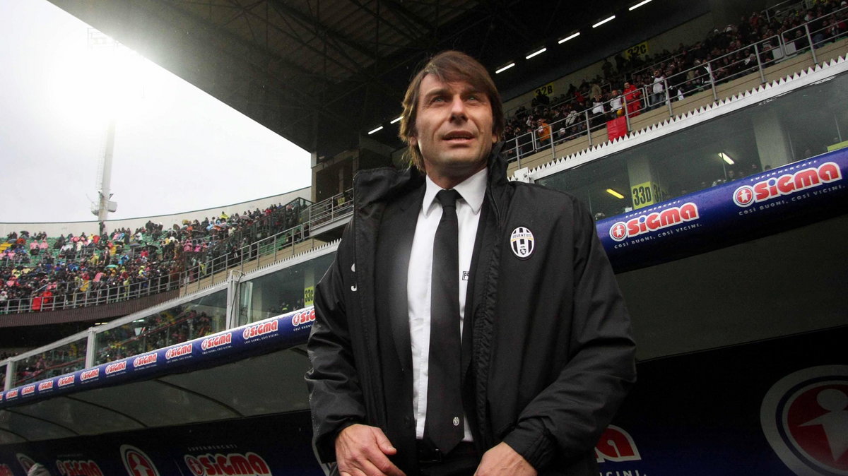 Antonio Conte na stadionie w Palermo