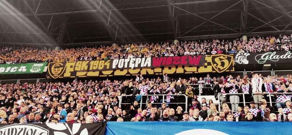 Transparent kibiców GKS Katowice w Zabrzu.