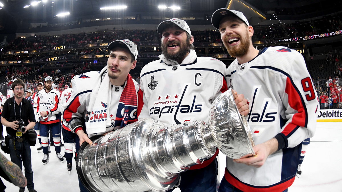 W poprzednim sezonie po Puchar Stanleya sięgnęli Washington Capitals