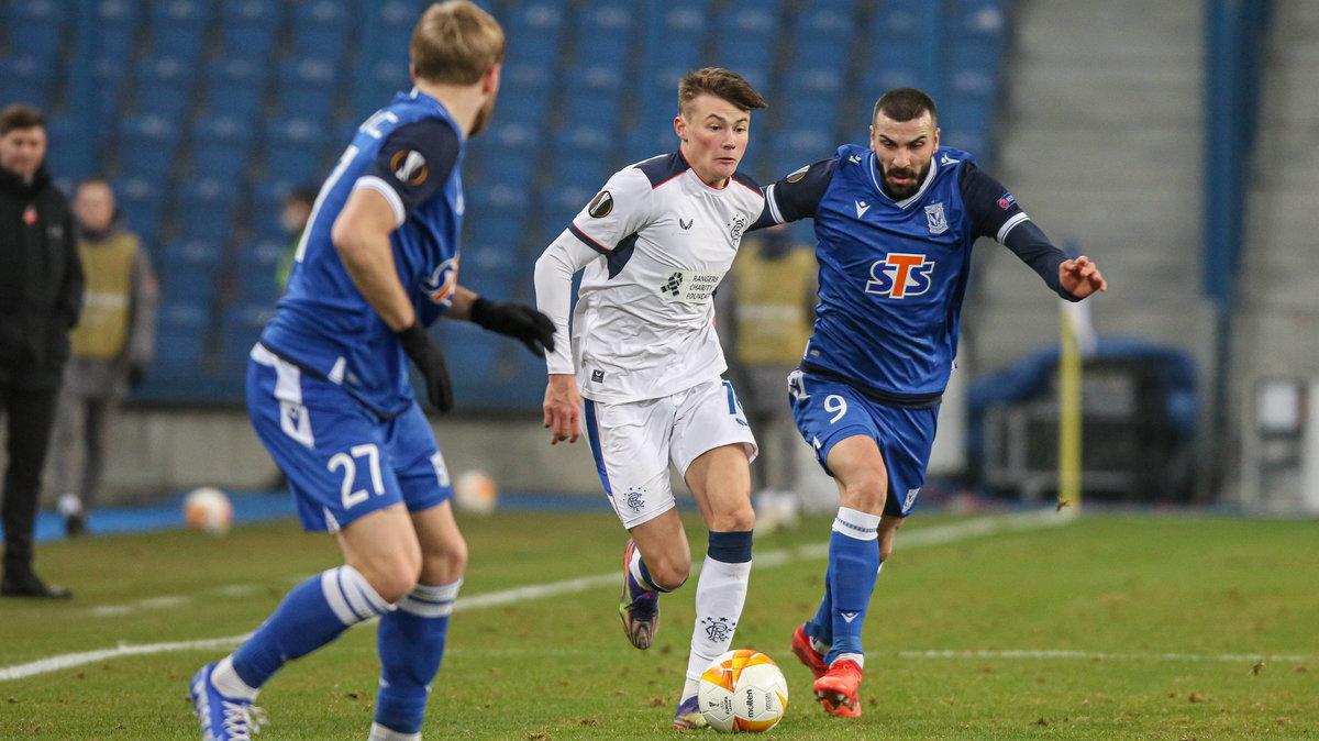 Nathan Peterson (Rangers FC) i Mikael Ishak (Lech Poznań)