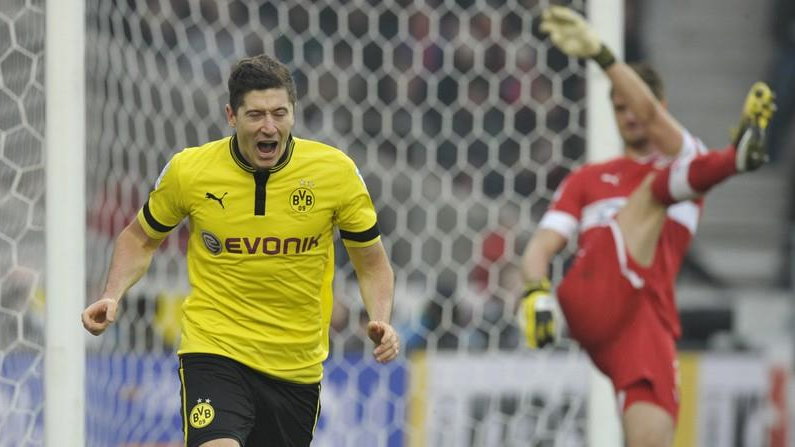 VFB Stuttgart - Borussia Dortmund/Robert Lewandowski