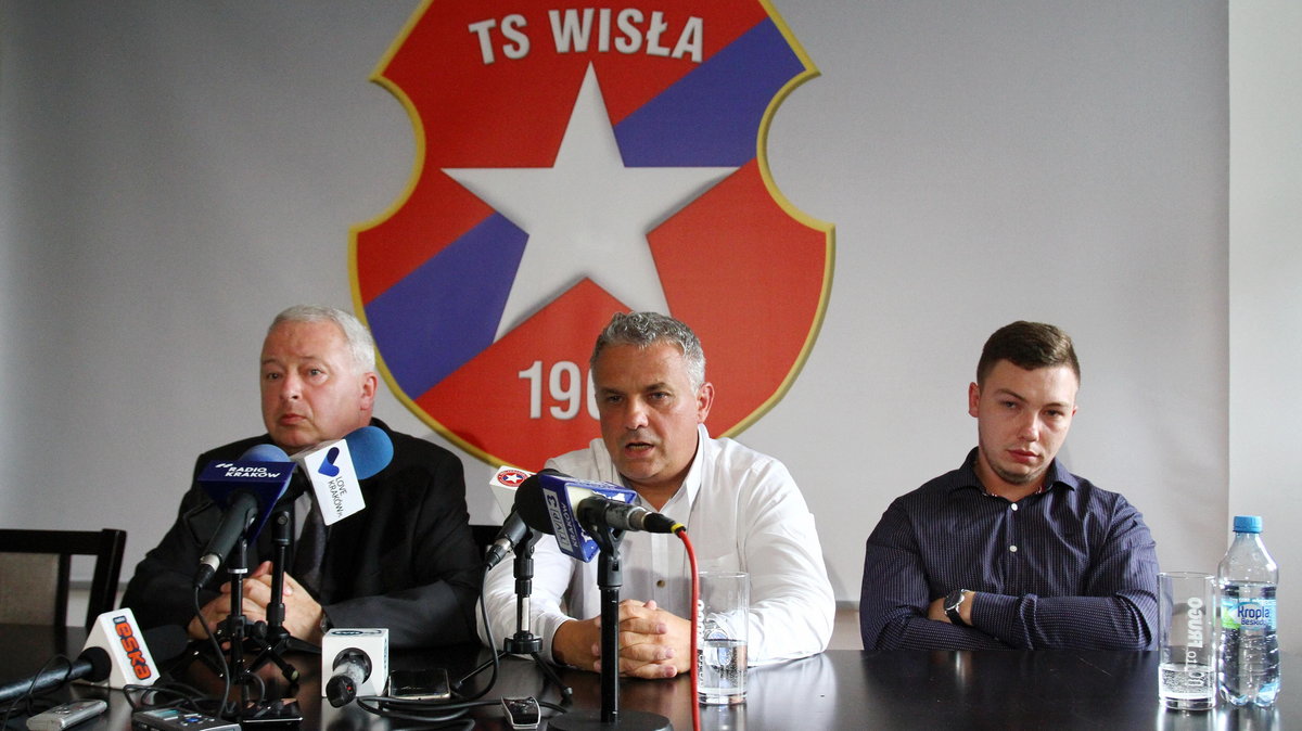 Konferencja prasowa TS Wisla Krakow na temat przyszlosci druzyny pilkarskiej 