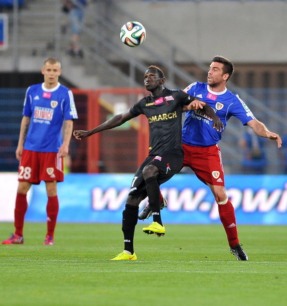 GLIWICE PIŁKA NOŻNA PIAST CRACOVIA (Boubacar Dialiba Carles Marc)