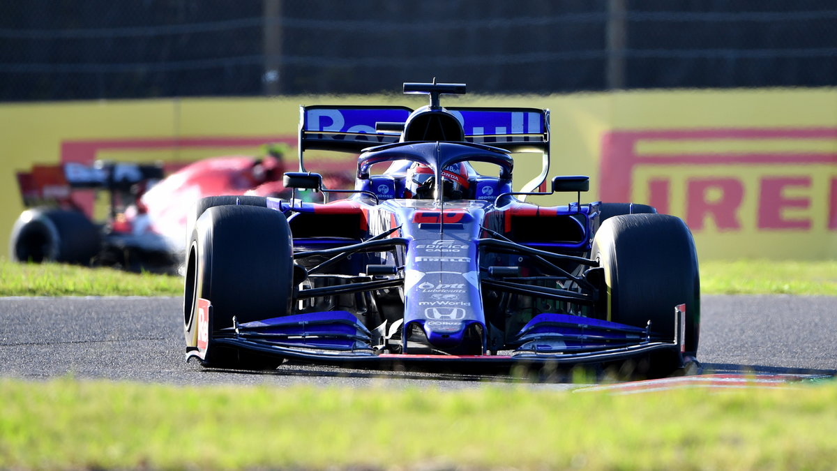 Daniił Kwiat w bolidzie Toro Rosso