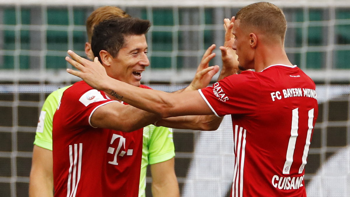 Robert Lewandowski (z lewej) oraz Michael Cuisance