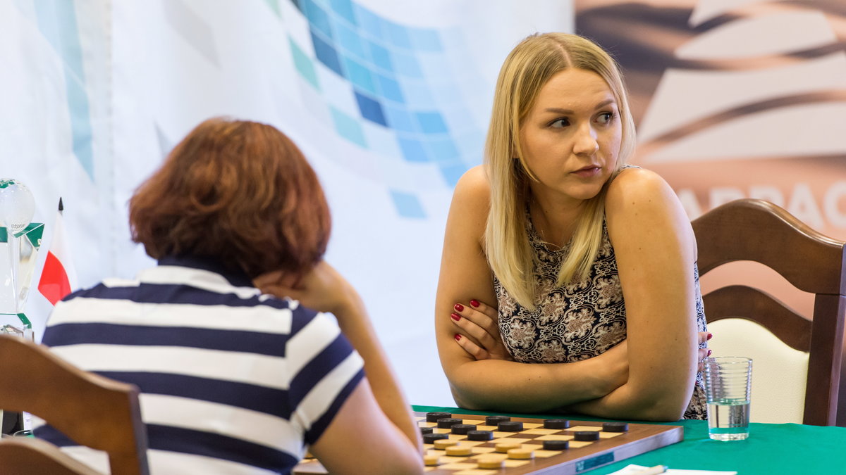 Natalia Sadowska (Polska, przodem) i Olga Kamychleeva (Holandia, tyłem)