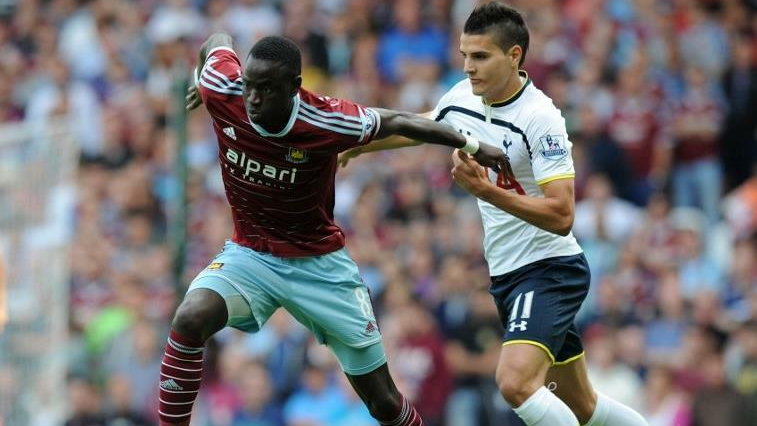 Kibic wbiegł na murawę i wykonał rzut wolny w meczu West Ham - Tottenham! Wideo!