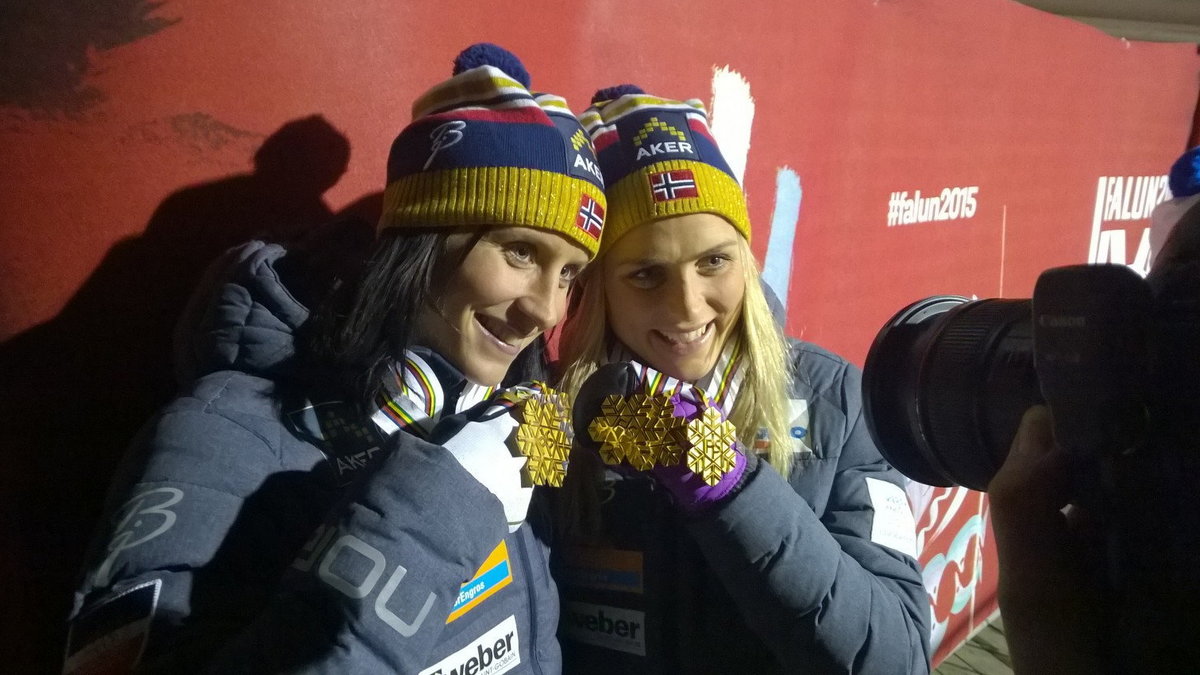 Marit Bjoergen i Therese Johaug, fot. Kamil Wolnicki