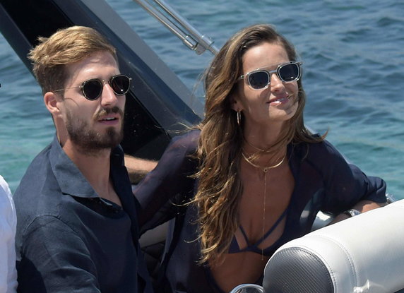 Izabel Goulart i Kevin Trapp na wakacjach