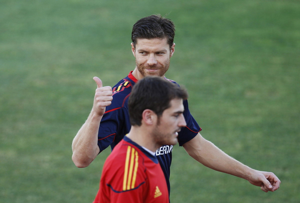 Xabi Alonso Iker Casillas