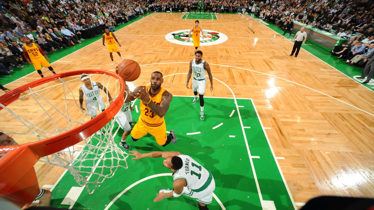 Cleveland Cavaliers v Boston Celtics