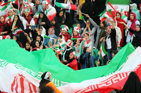 El. MŚ 2022: Iranki obejrzały na stadionie mecz Iran - Kambodża