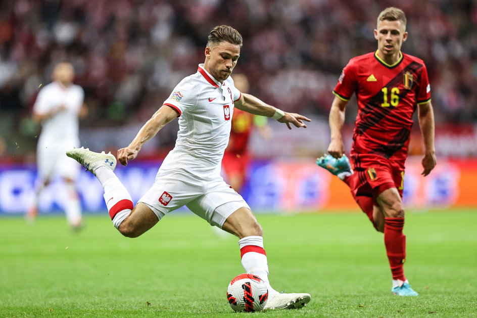 Matty Cash w trakcie meczu Polska — Belgia (14 czerwca 2022 r.)