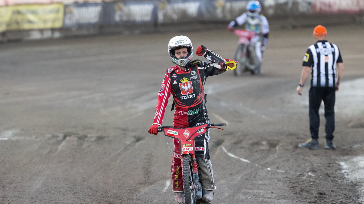 Start Gniezno, Oskar Fajfer