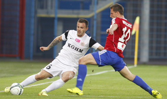 PIŁKARSKA EKSTRAKLASA PIAST KONTRA ZAGŁĘBIE LUBIN (Kamil Wilczek Aleksander Kwiek)