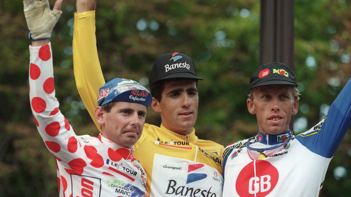 Wielka trójka Wielkiej Pętli 1993 – od lewej: drugi w klasyfikacji generalnej Tony Rominger, triumfator Miguel Indurain oraz trzeci kolarz wyścigu Zenon Jaskuła.   (fot. PASCAL PAVANI/AFP/East News)