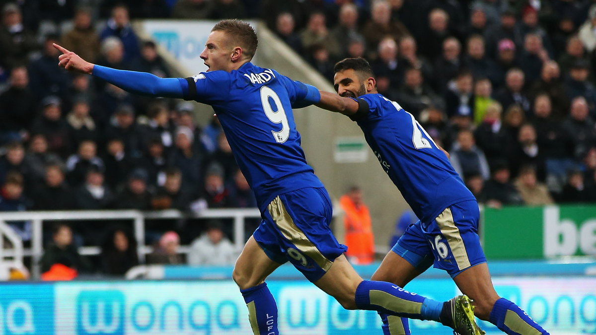 Jamie Vardy (L) i Riyad Mahrez