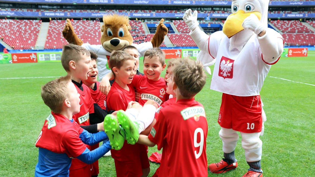 02.05.2017 WIELKI FINAL XVII TURNIEJU Z PODWORKA NA STADION O PUCHAR TYMBARKU