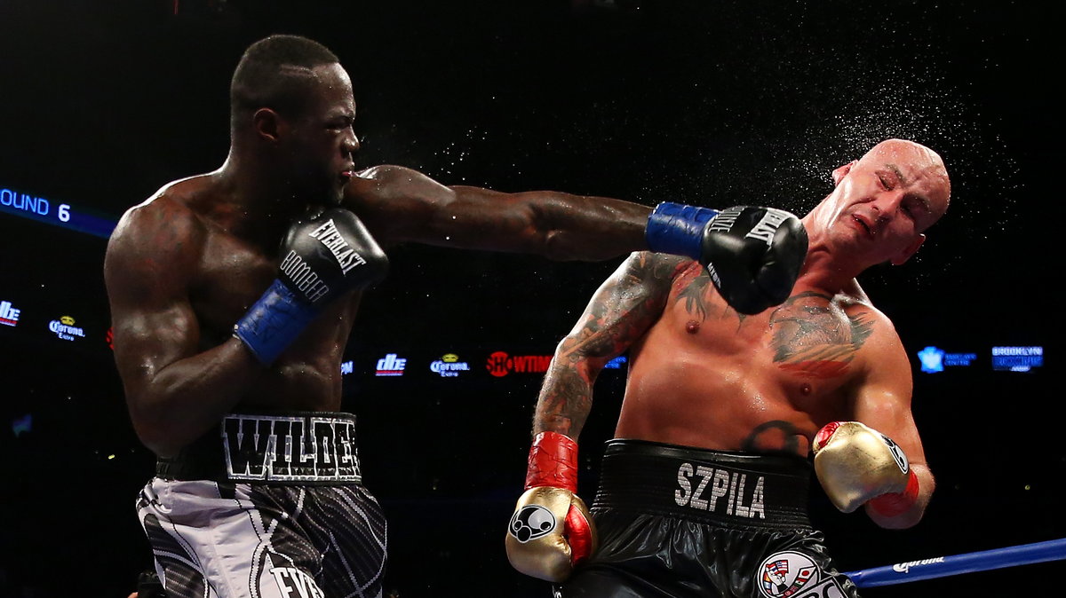 Deontay Wilder (L) i Artur Szpilka