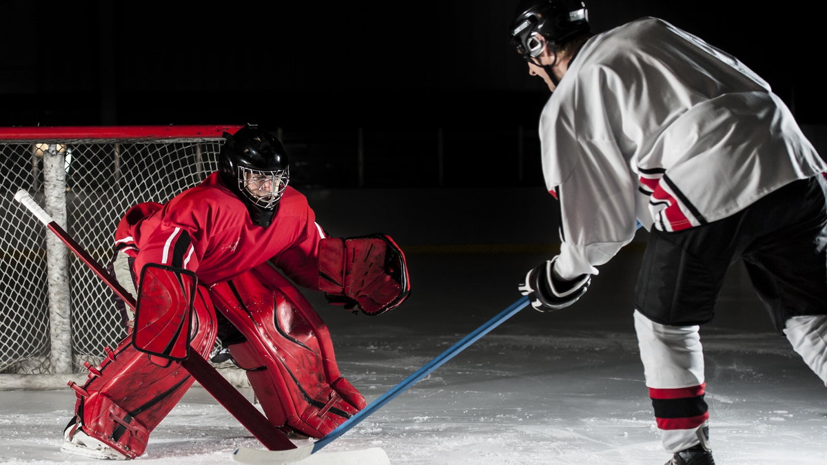 Hokej na lodzie – pokonać bramkarza