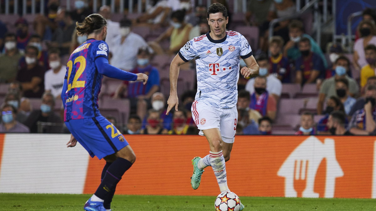 Robert Lewandowski zdobył przed rokiem dwa gole na Camp Nou w barwach Bayernu