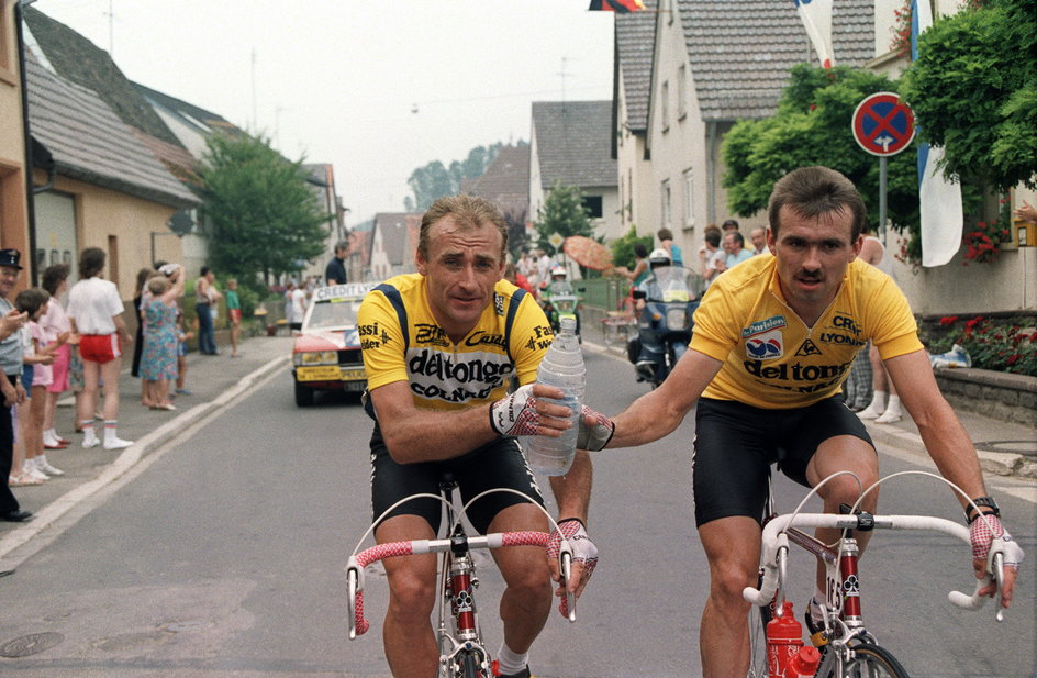 Lech Piasecki jedzie po drugie miejsce w prologu TdF, rozegranym na ulicach Berlina Zachodniego.