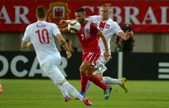 PIŁKA NOŻNA ELIM ME GIBRALTAR POLSKA (Mateusz Klich Lee Casciaro Kamil Glik)