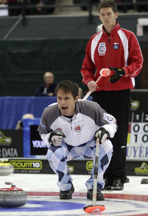 Switzerland, CHAMPERY, 2010-12-11T163050Z_01_DBA43_RTRIDSP_3_CURLING.jpg