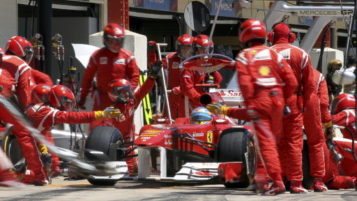 Felipe Massa na pit stopie w czasie GP Europy