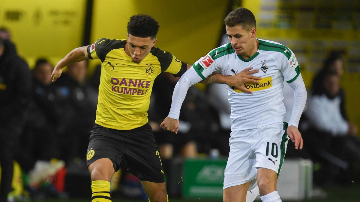 Thorgan Hazard (z prawej) może trafić do Borussii Dortmund, w której gra Jadon Sancho (z lewej)