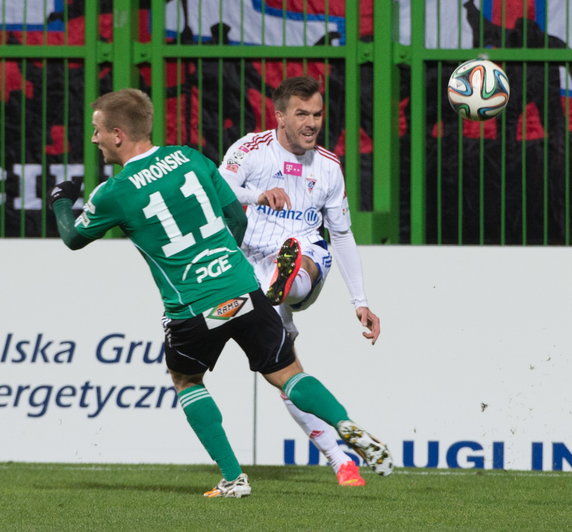 PIŁKA NOŻNA EKSTRAKLASA PGE BEŁCHATÓW GÓRNIK ZABRZE  (Łukasz Wroński Rafał Kosznik )