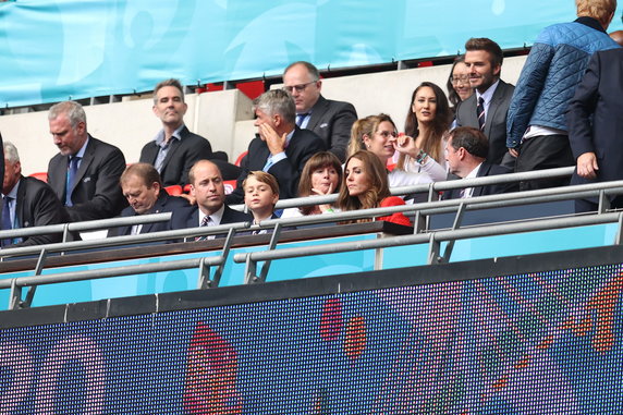 Rodzina królewska na stadionie Wembley