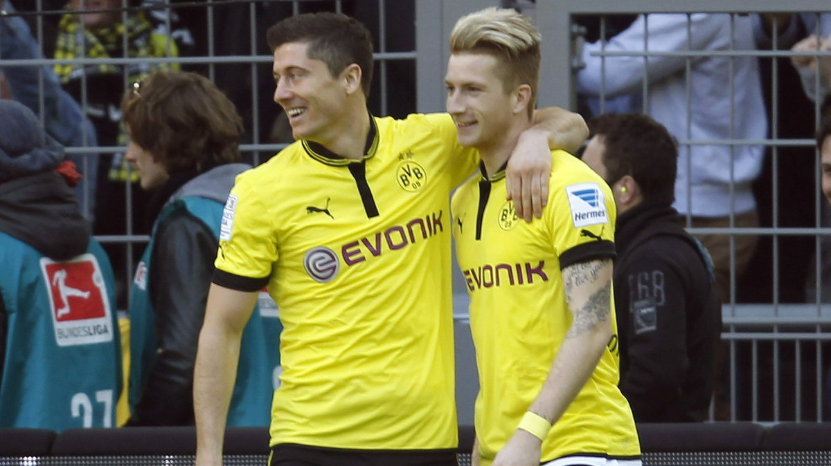 Robert Lewandowski (z lewej) i Marco Reus