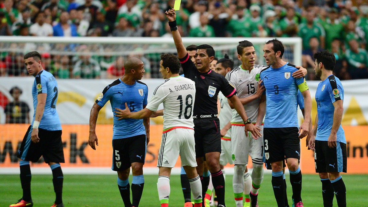 Mexico v Uruguay: Group C - Copa America Centenario