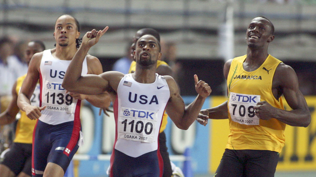 Tyson Gay był dopiero trzecim mężczyzną, który w jednych mistrzostwach świata zdobył złoto na 100 i 200 m. Dodał do tego jeszcze pierwsze miejsce w sztafecie 4x100 m.